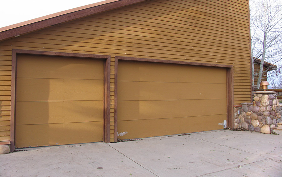 Click to enlarge image Garage-Door_0000_WoodlandBefore2.jpg